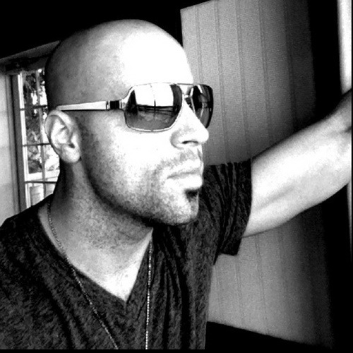 Chris Daughtry Photo (  )  -, , - /  - 12